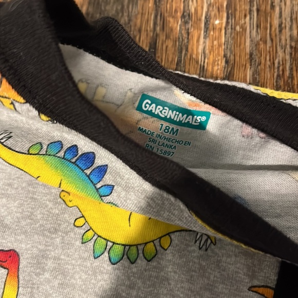 Like new long sleeve onesie 18mo rainbow dinosaurs - Picture 2 of 3